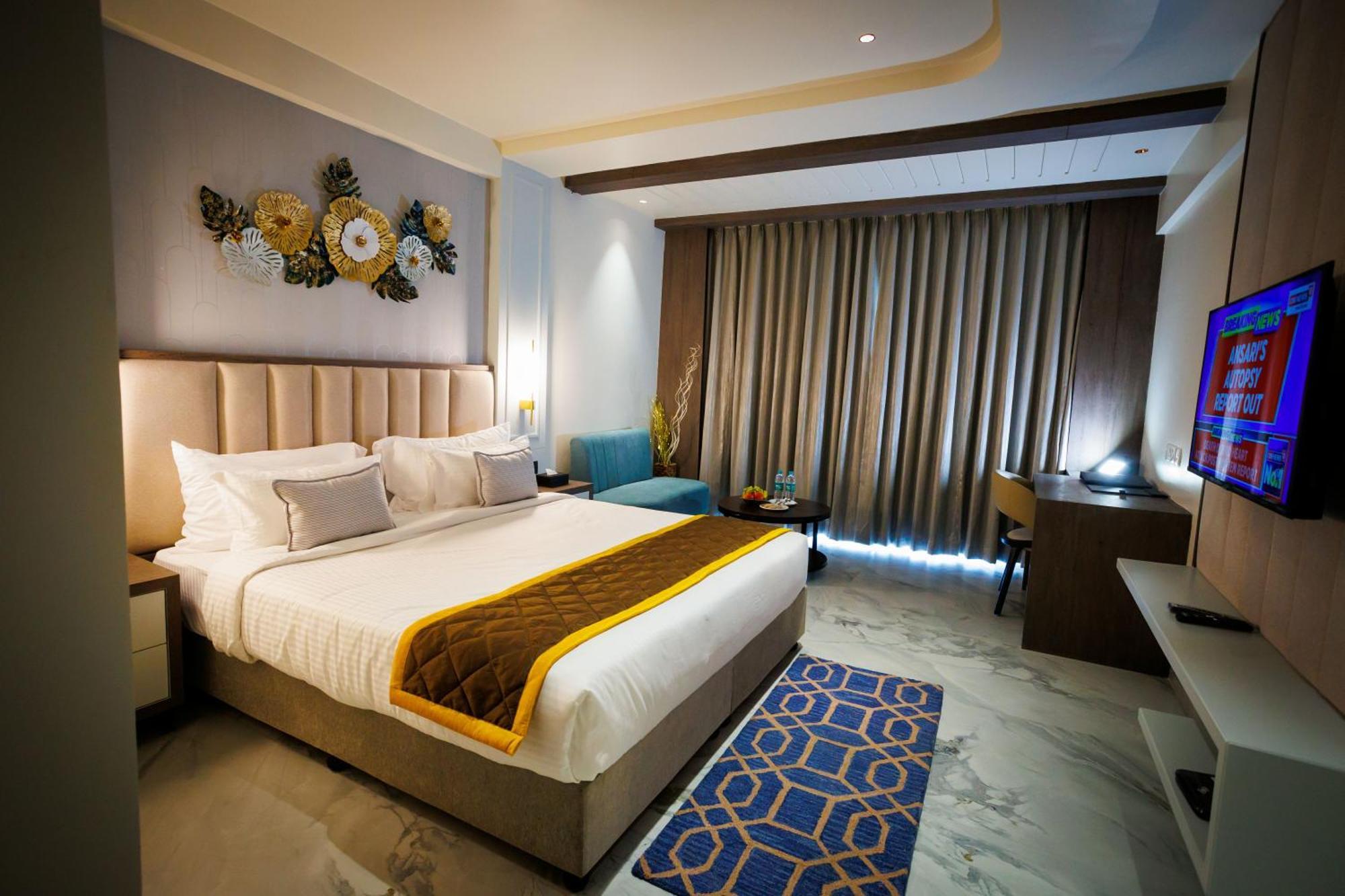 Aj Grand Elite Hotel มังคาลอร์ ภายนอก รูปภาพ