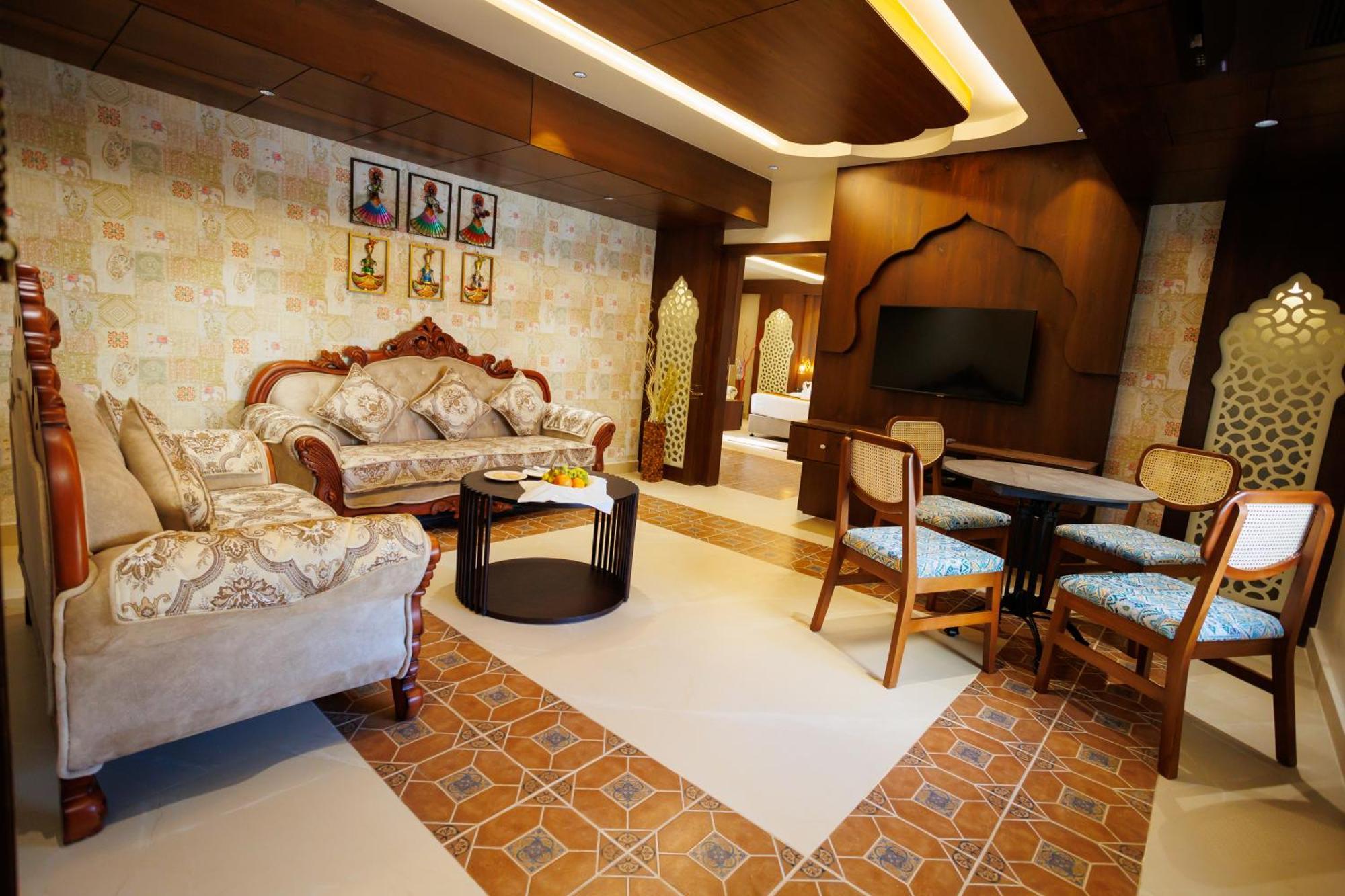 Aj Grand Elite Hotel มังคาลอร์ ภายนอก รูปภาพ